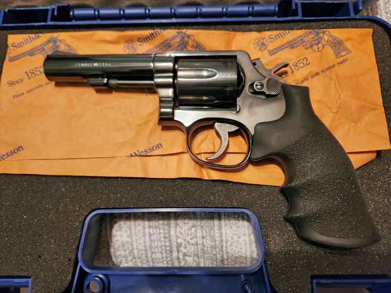 Smith &amp; Wesson Model 13-1  357 Magnum