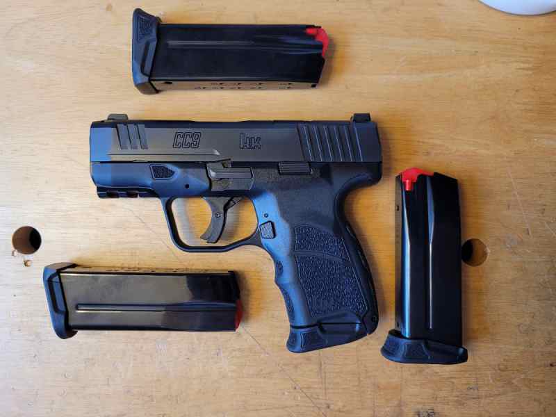 HK CC9 with 4 mags