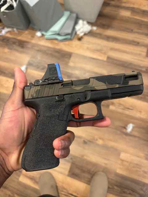 Glock 17 RMR cut custom slide