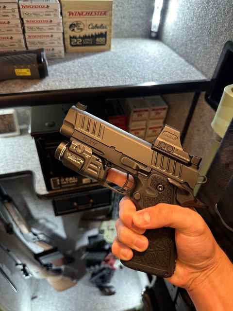 Staccato C2 with optic and light.