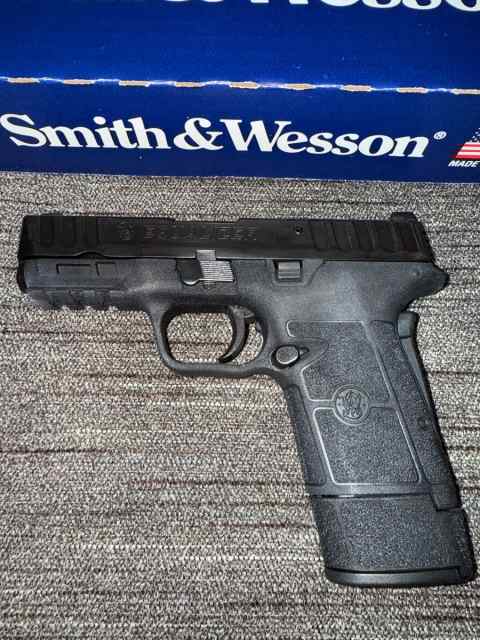 Smith and Wesson Equalizer with kydex holster