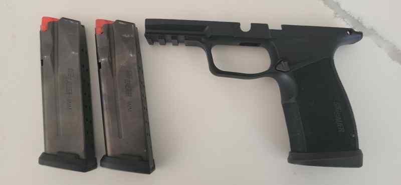 P365 XMacro Grip w/Magwell and 2 17rd mags $175