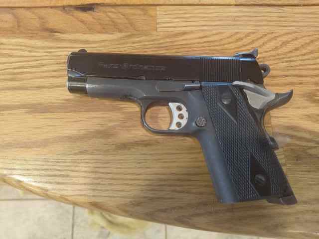 Para-Ordnance P-12, Commander size, double stack 