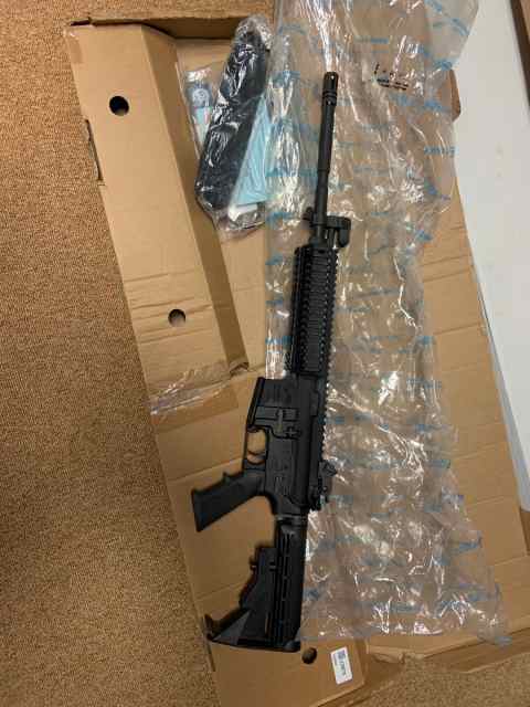 Older Colt M4 Carbine LE6940 Monolithic New In Box