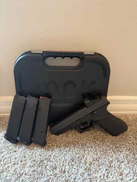 Glock 17 MOS Gen4 9mm Pistol for Sale in Dallas