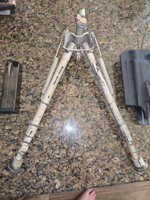Stand and FNH parts