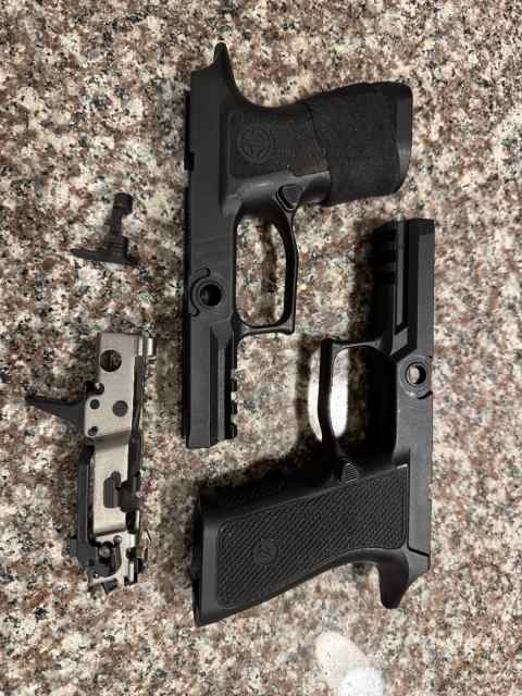 P320 FCU with ZEV Full and Sig Compact modules