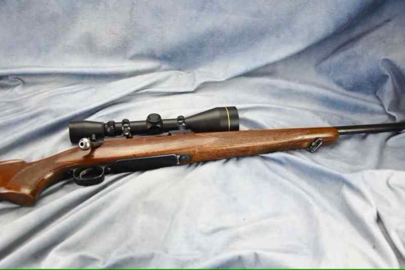 Winchester Model 70 Featherweight Vintage Leupold 