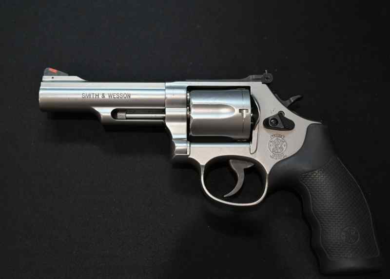 Smith and Wesson Model 69 Combat Magnum 44