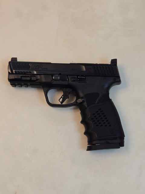 Smith and Wesson M&amp;P 2.0 10mm
