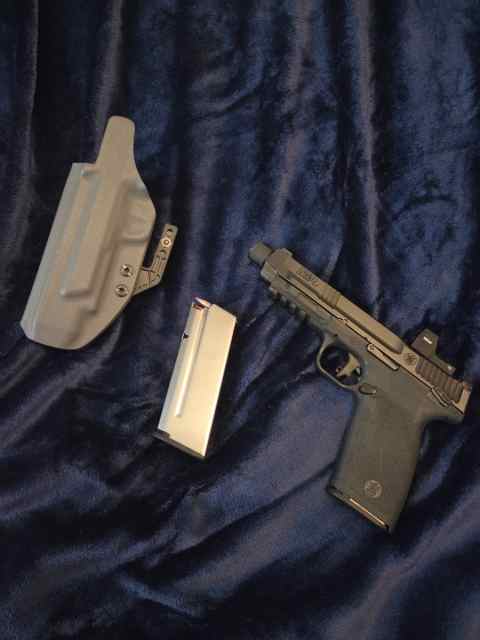 Smith &amp; Wesson mp 5.7