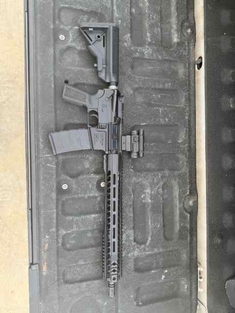 Radical Firearms AR w/ Aimpoint comp M5