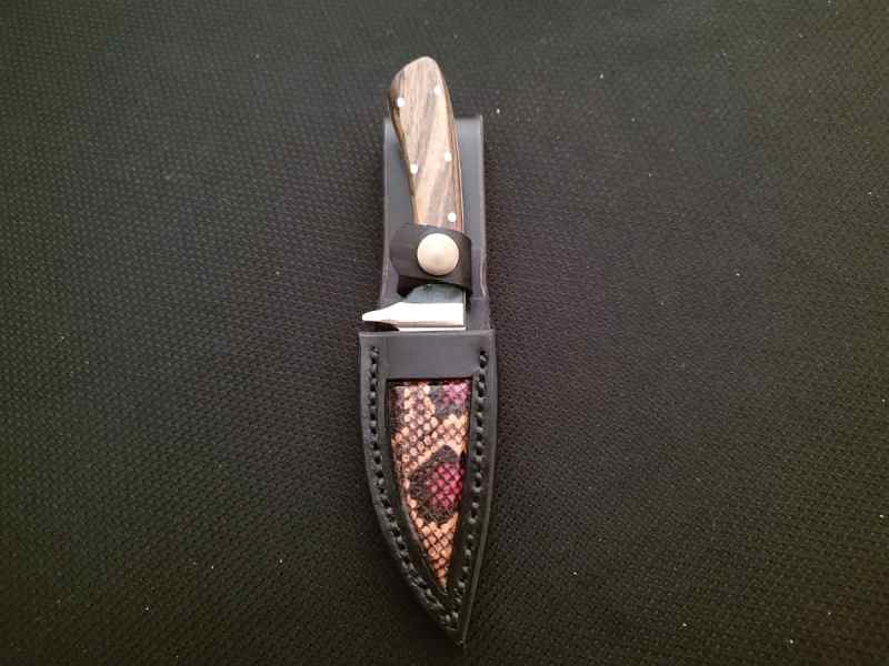 Small skinning knife