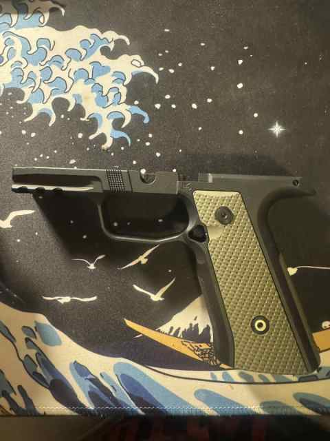 P365 Mischief Machine Commander grip Gen 2