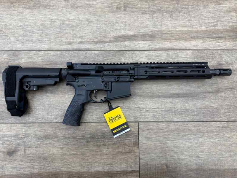 *NEW IN BOX* DANIEL DEFENSE DDM4 V7 PISTOL