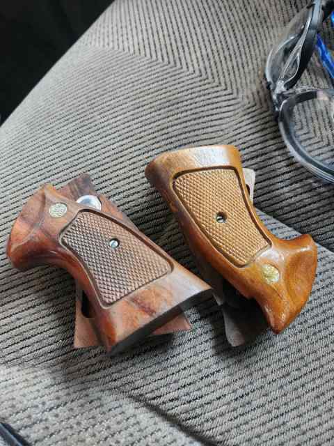 Smith and Wesson wood grips 